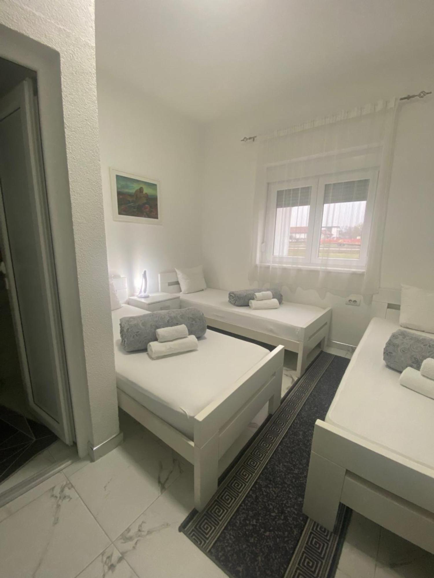 Vila Safir Loznica Esterno foto